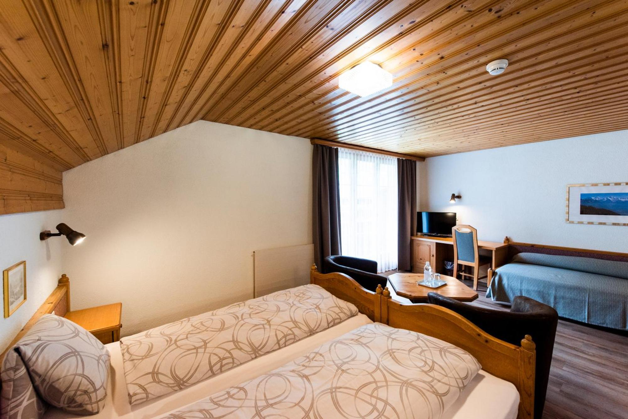 Hotel Brienzerburli Екстер'єр фото